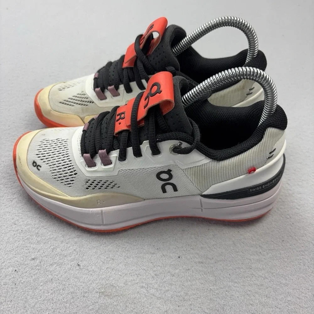 On The Roger Pro Shoes Womens Size 6 White Tennis Sneakers Mesh 3WD10602270